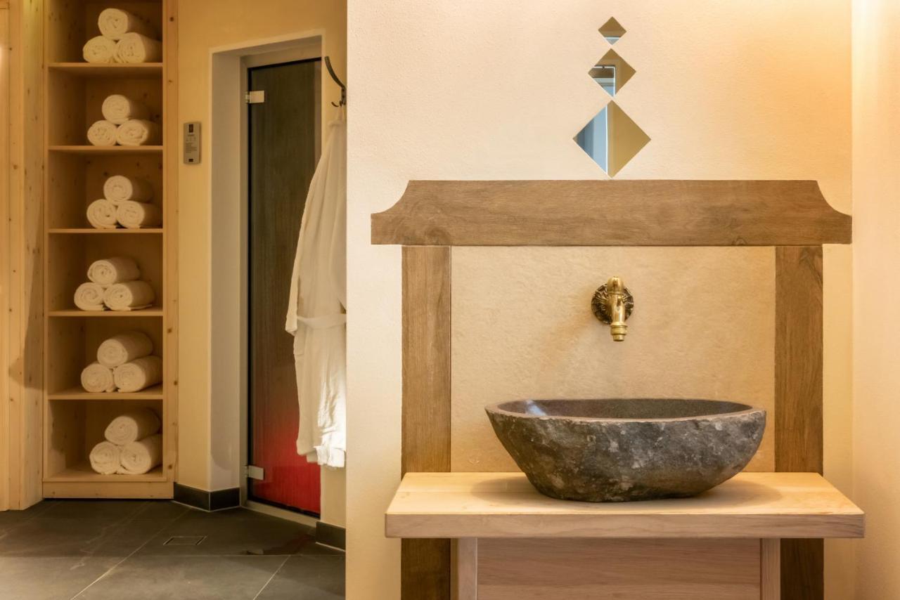 Hotel Monte44 セルヴァ・ディ・ヴァル・ガルデーナ エクステリア 写真