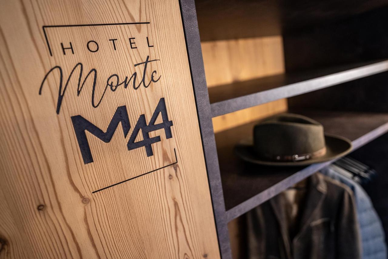Hotel Monte44 セルヴァ・ディ・ヴァル・ガルデーナ エクステリア 写真