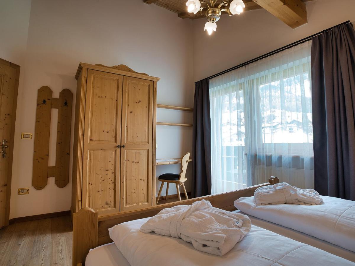Hotel Monte44 セルヴァ・ディ・ヴァル・ガルデーナ エクステリア 写真